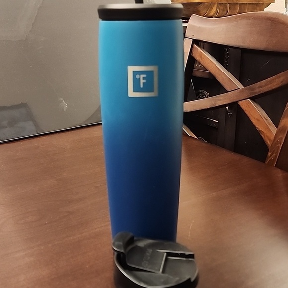 Aldi Other - IronFlask Blue Stainless Steel 24oz Tumbler